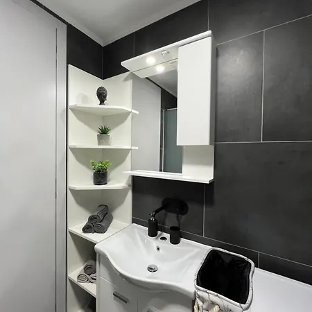 Tao Apartment, - Free Parking & Private Garage *